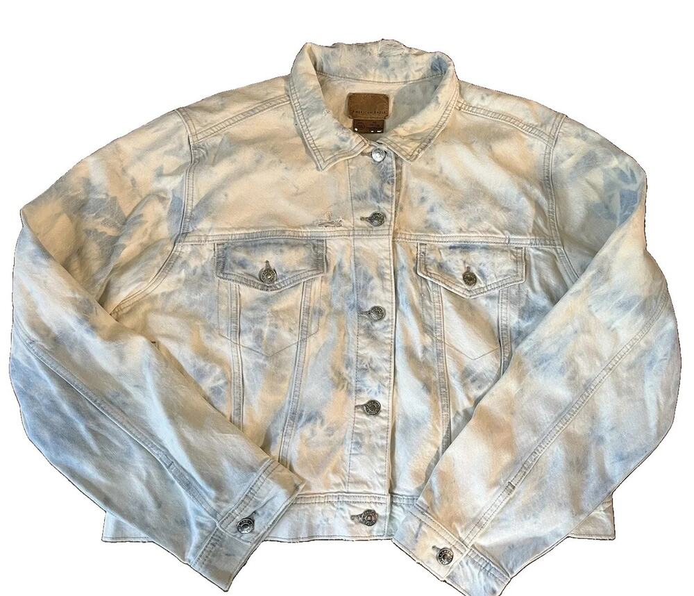 American Eagle NWOT Women’s XXL Light Washed Denim Jacket White Blue